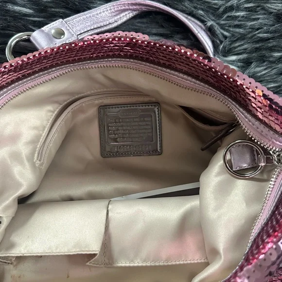 Coach Pink Shoulder Bag with Leather Straps and Gold Hardware - Picture 6 of 8